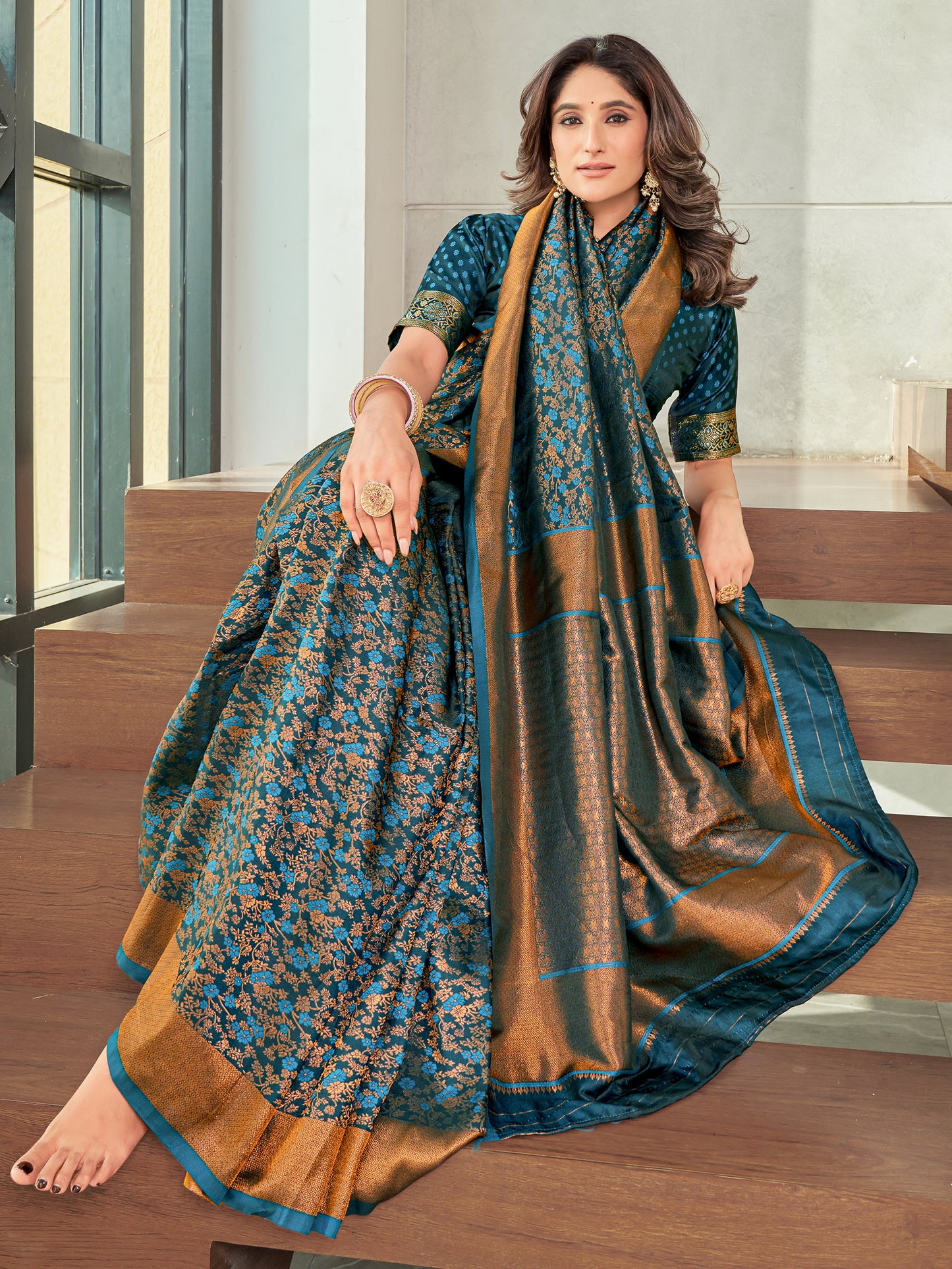 Woven Banarasi Jacquard, Satin Silk Blend Saree With Unstitched Blouse (Firozi)