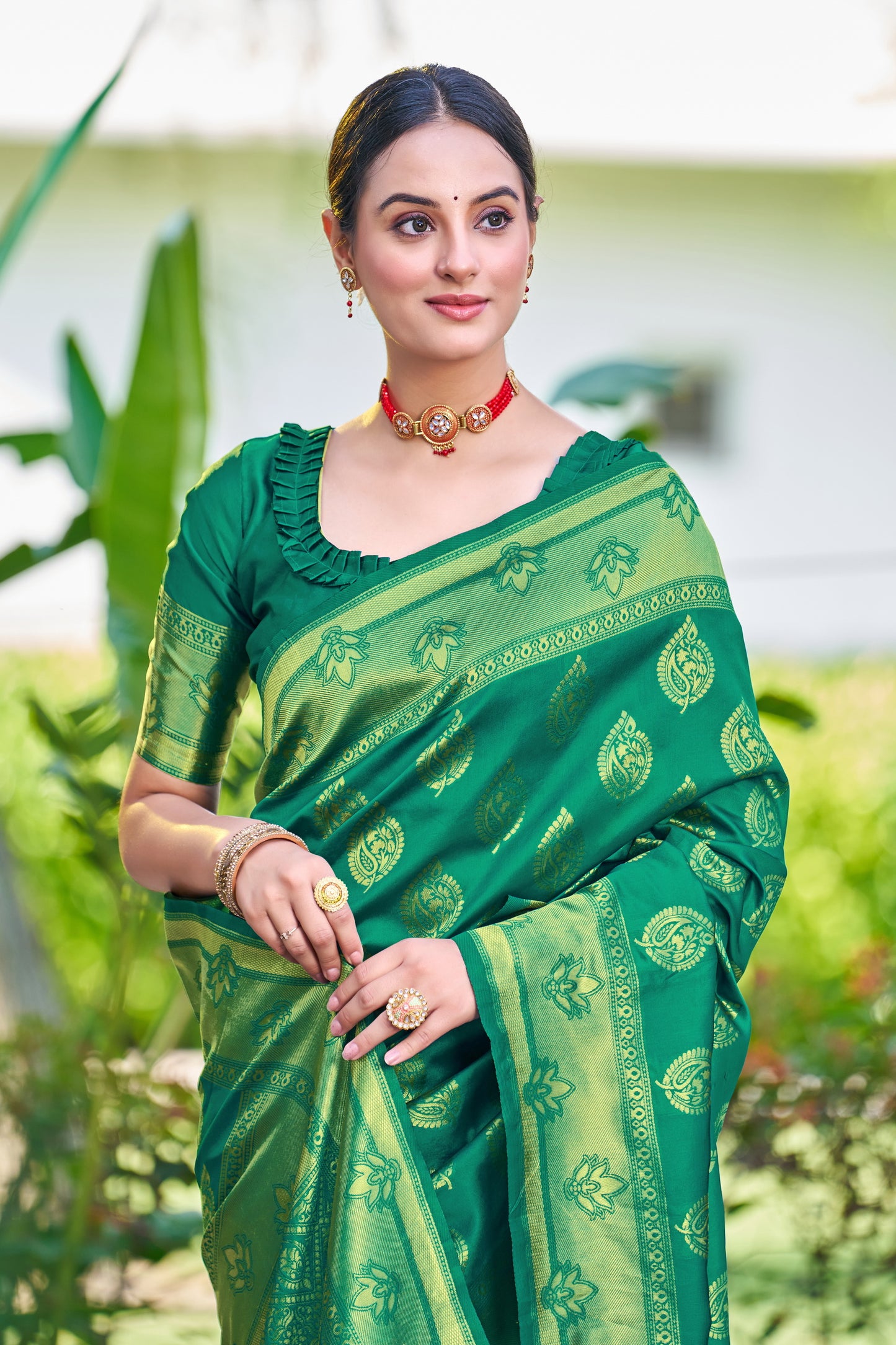 Woven Banarasi Jacquard, Silk Blend Saree With Unstitched Blouse (Rama Green)