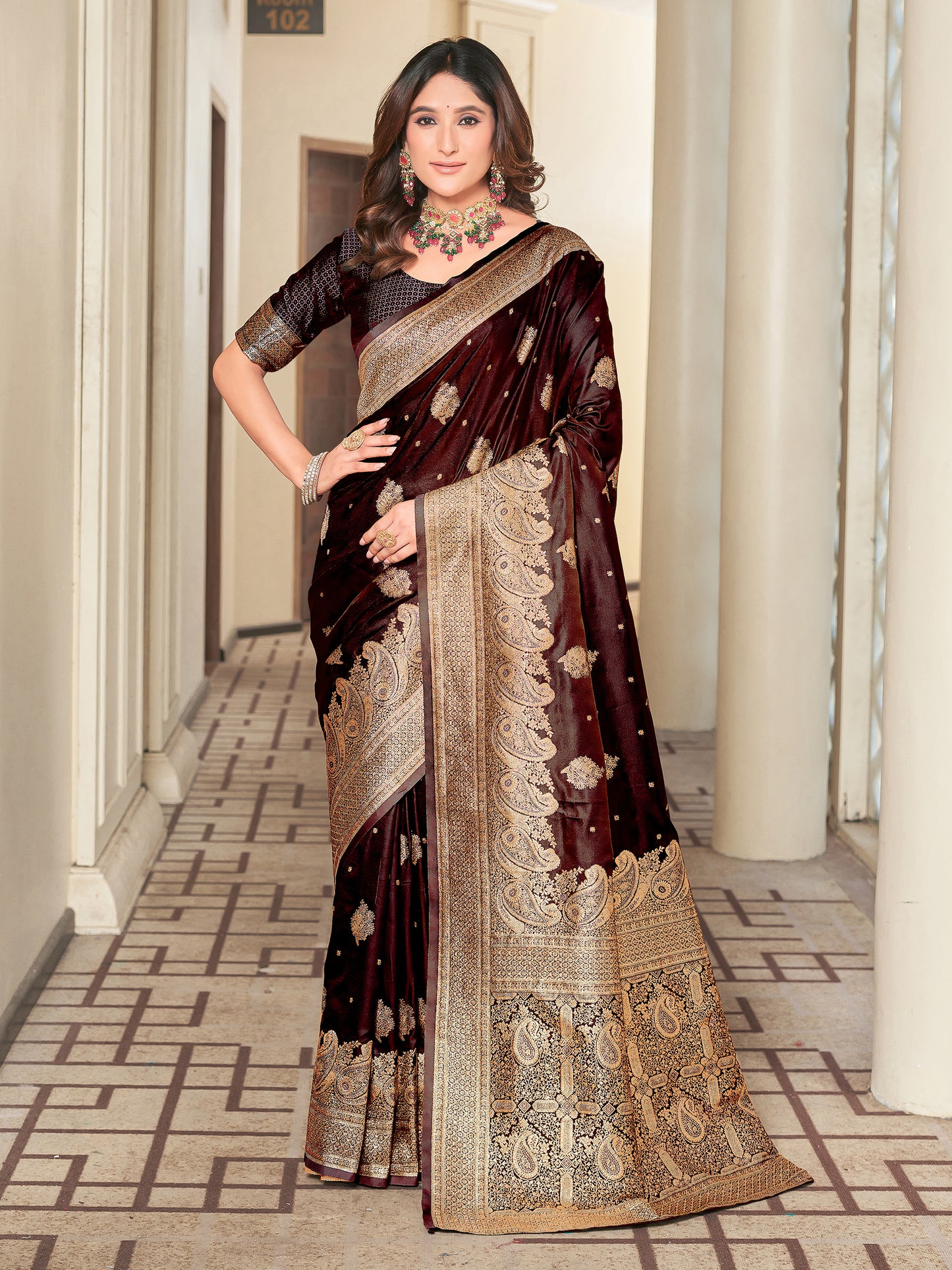 Woven Banarasi Jacquard, Satin Silk Blend Saree With Unstitched Blouse (Maroon)