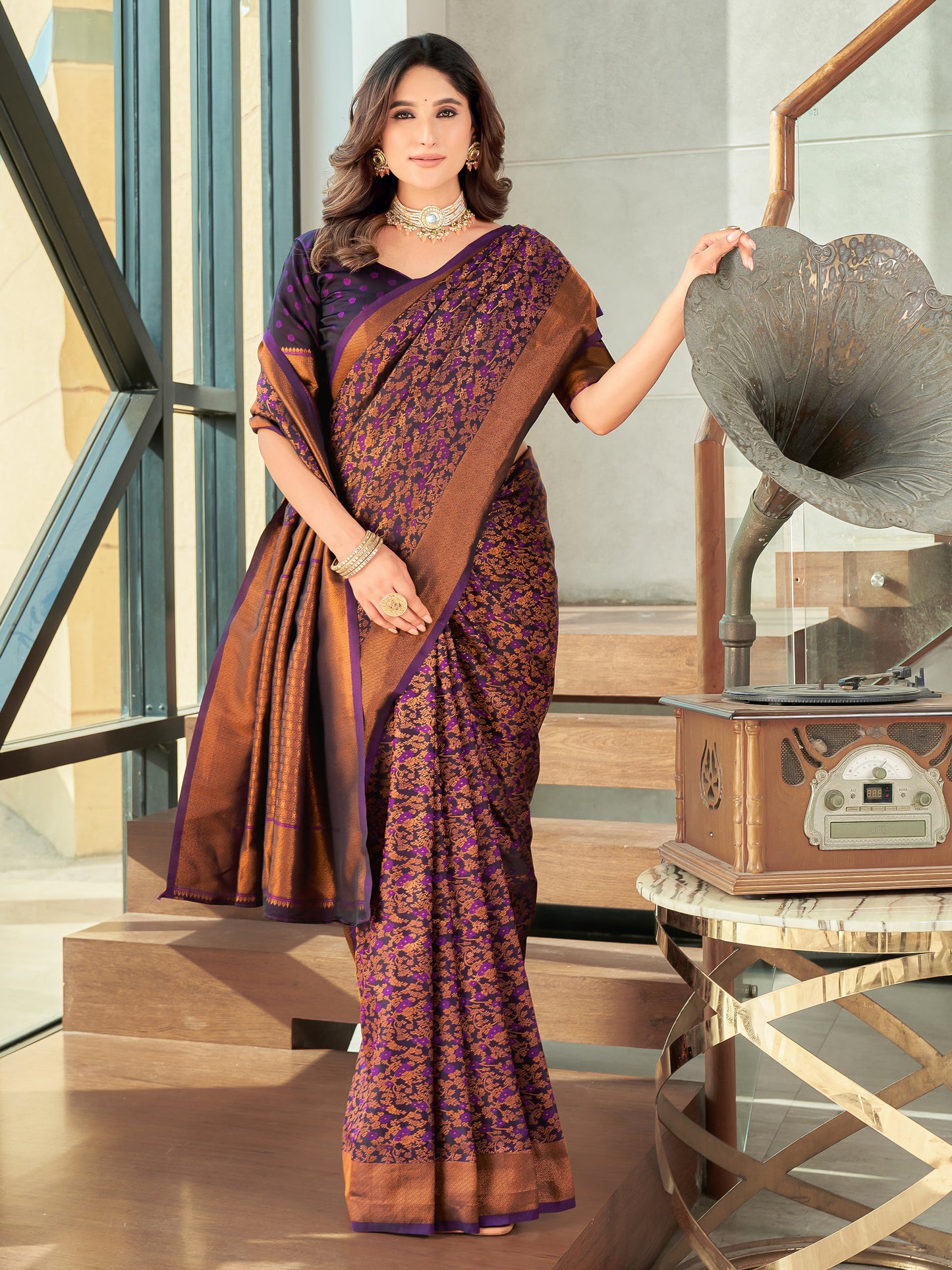Woven Banarasi Jacquard, Satin Silk Blend Saree With Unstitched Blouse (Wine)