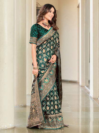 Woven Banarasi Jacquard, Satin Silk Blend Saree With Unstitched Blouse (Green)