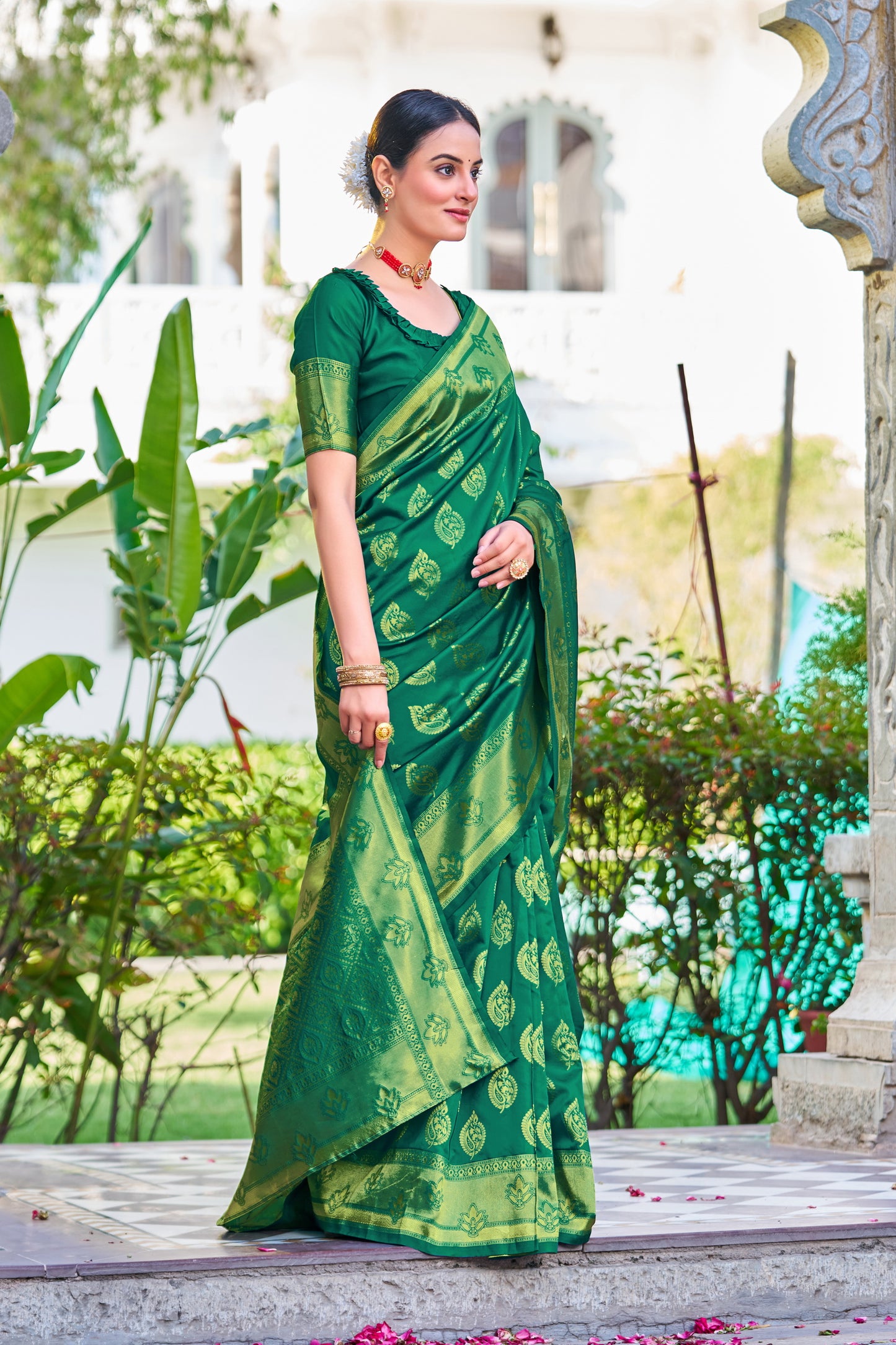 Woven Banarasi Jacquard, Silk Blend Saree With Unstitched Blouse (Rama Green)