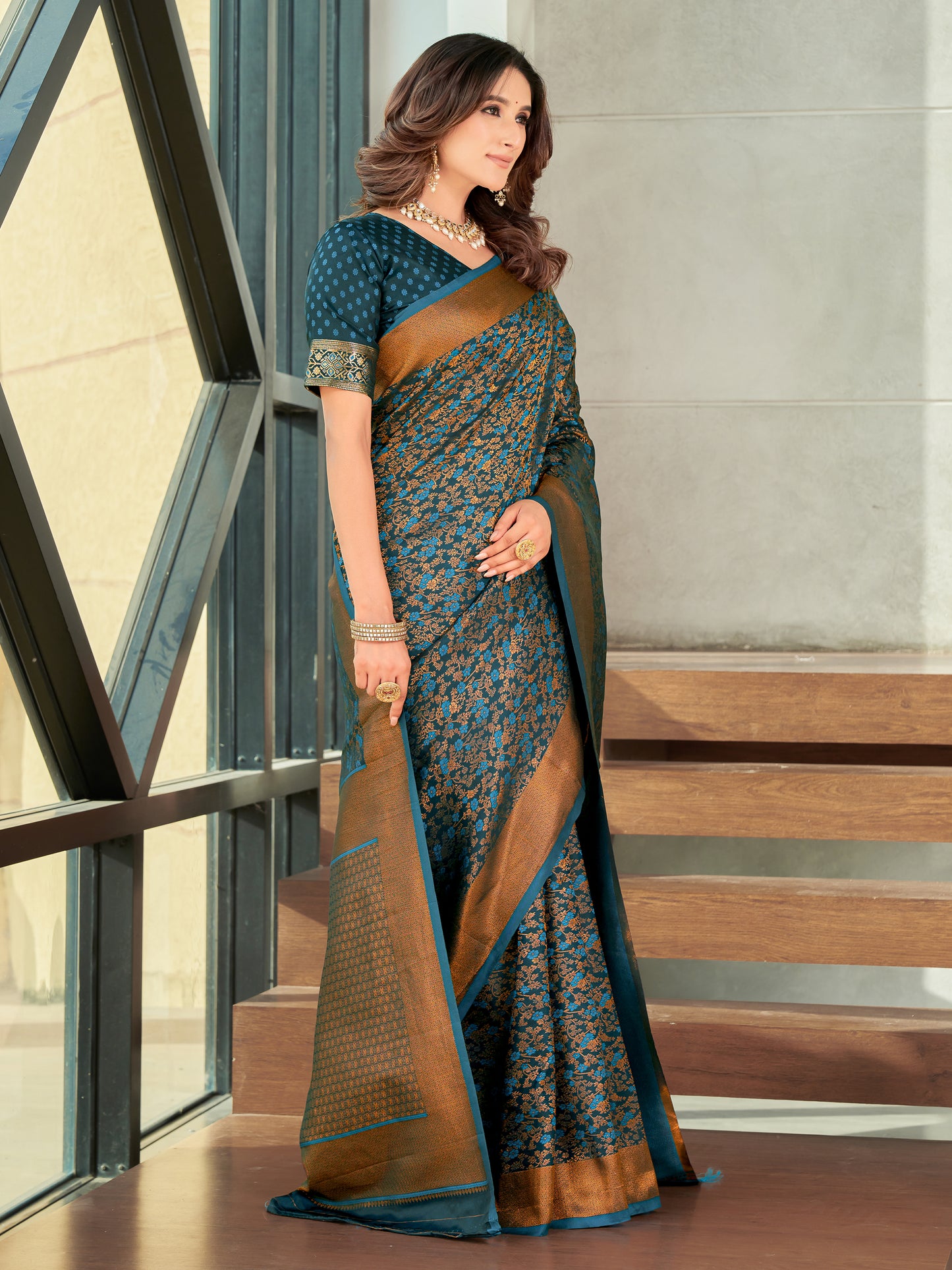 Woven Banarasi Jacquard, Satin Silk Blend Saree With Unstitched Blouse (Firozi)