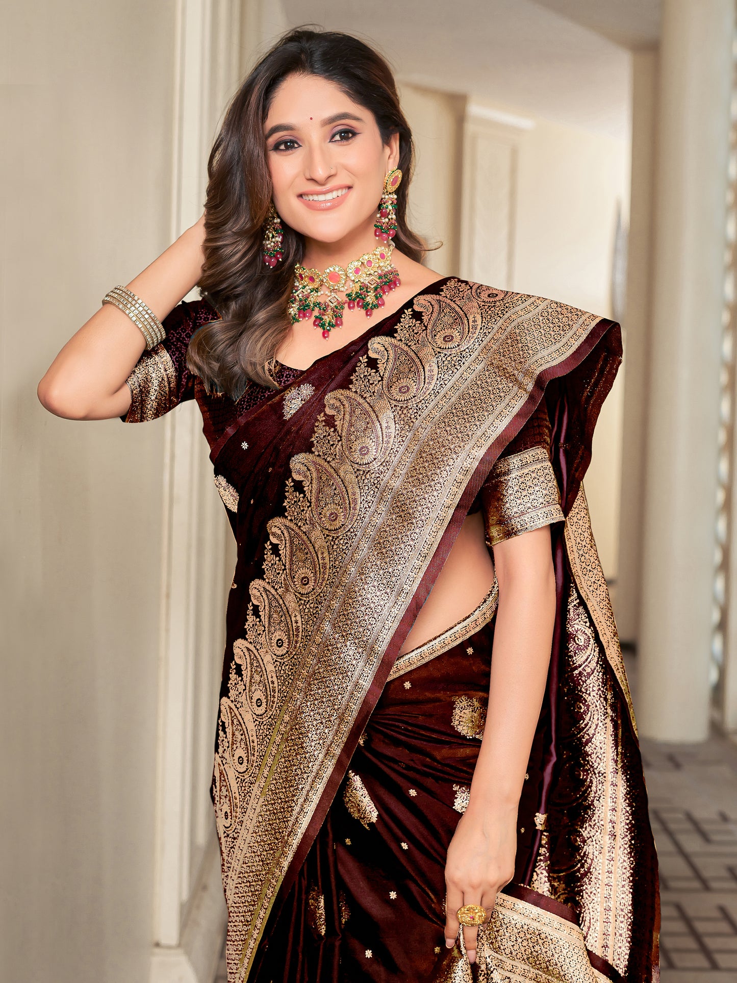 Woven Banarasi Jacquard, Satin Silk Blend Saree With Unstitched Blouse (Maroon)