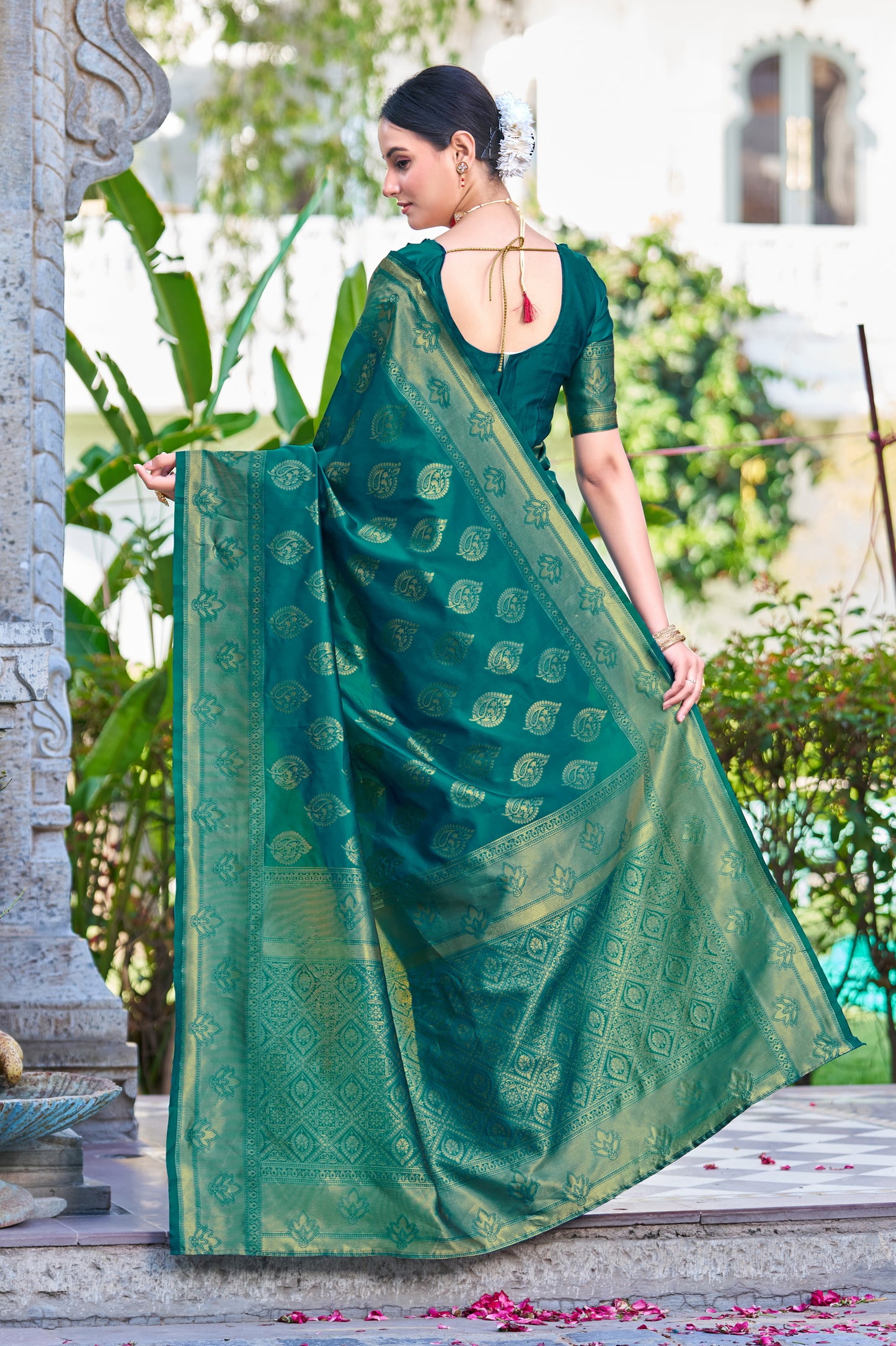 Woven Banarasi Jacquard, Silk Blend Saree With Unstitched Blouse  (Light Blue)