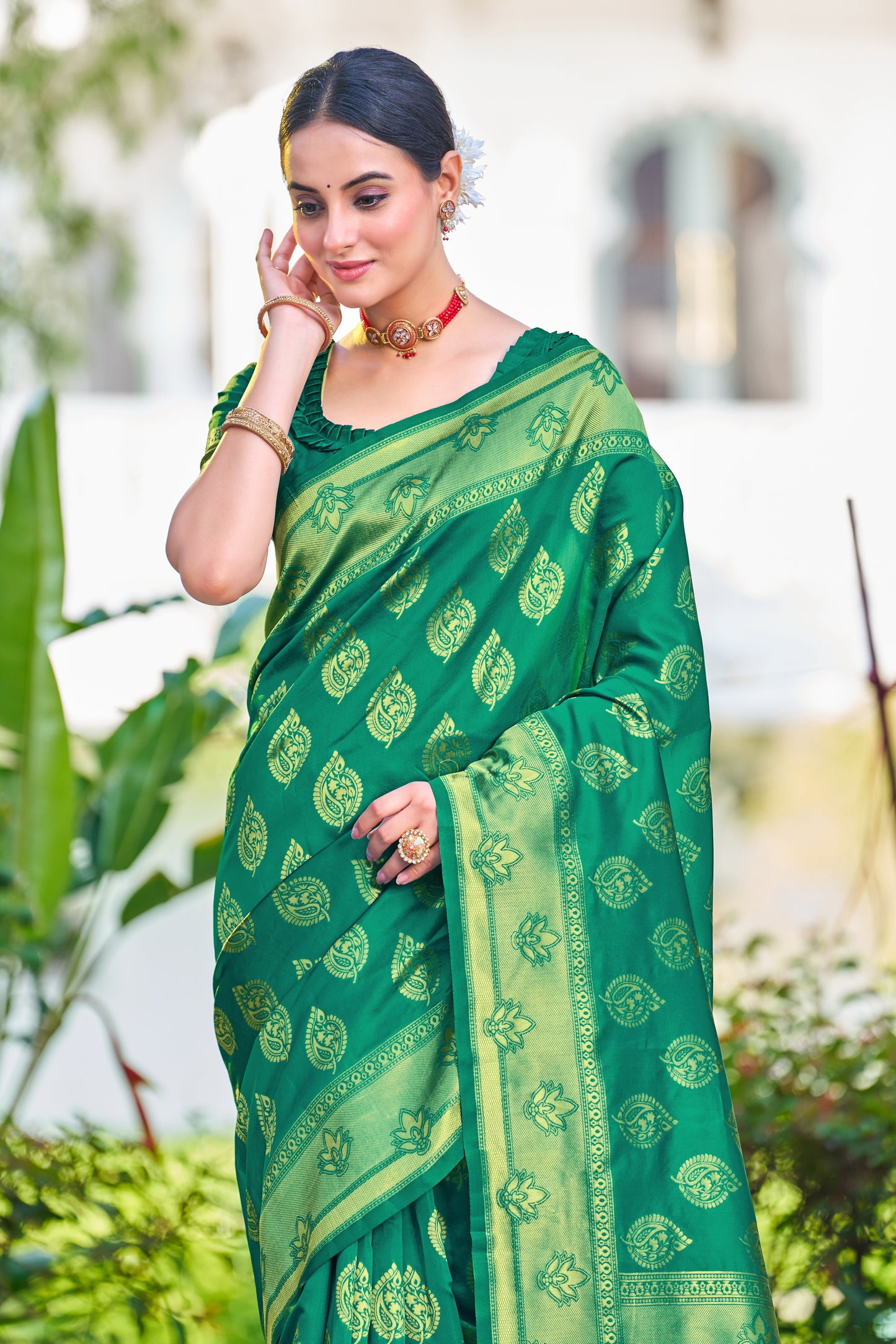 Woven Banarasi Jacquard, Silk Blend Saree With Unstitched Blouse (Rama Green)