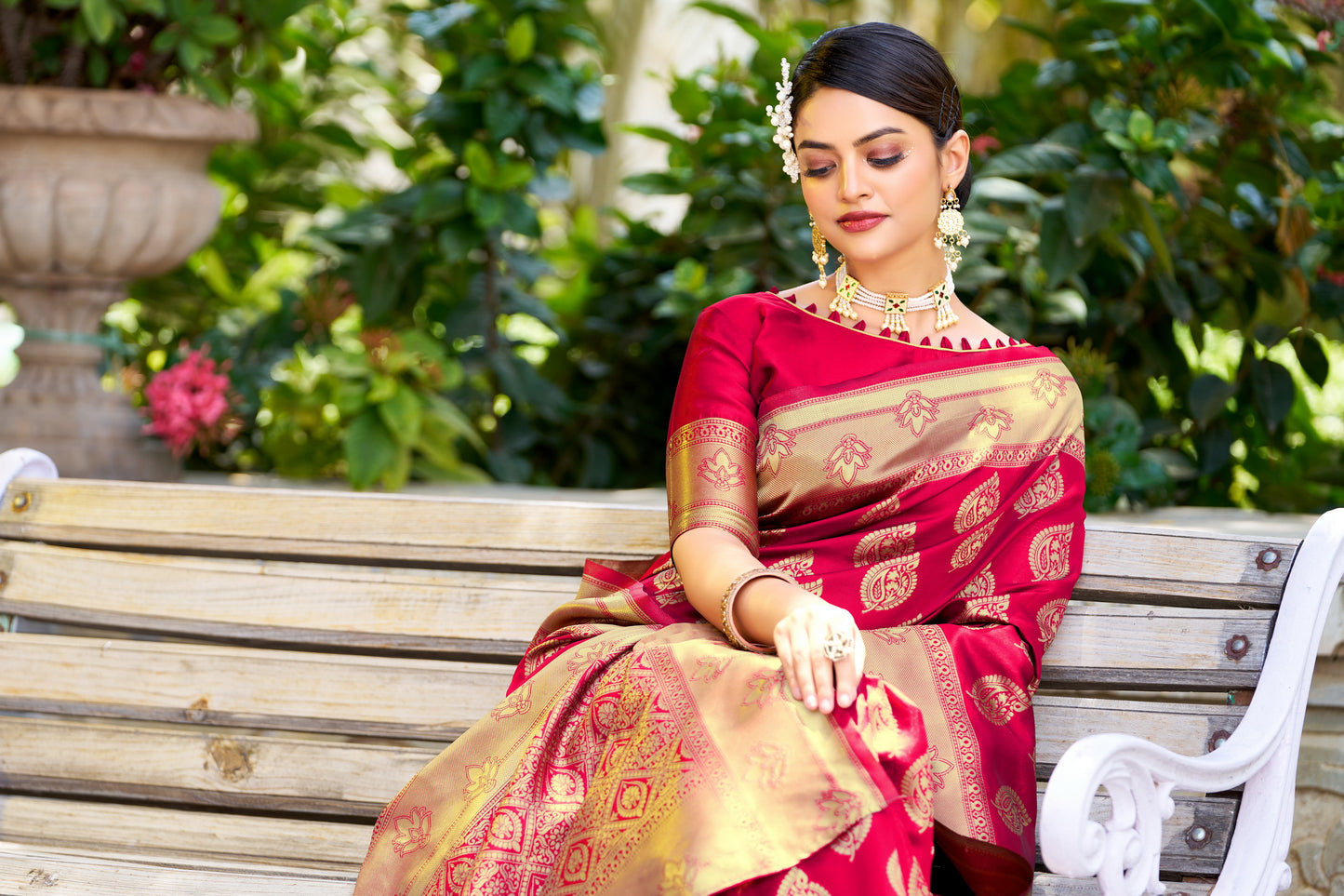 Woven Banarasi Jacquard, Silk Blend Saree With Unstitched Blouse (Dark Pink)