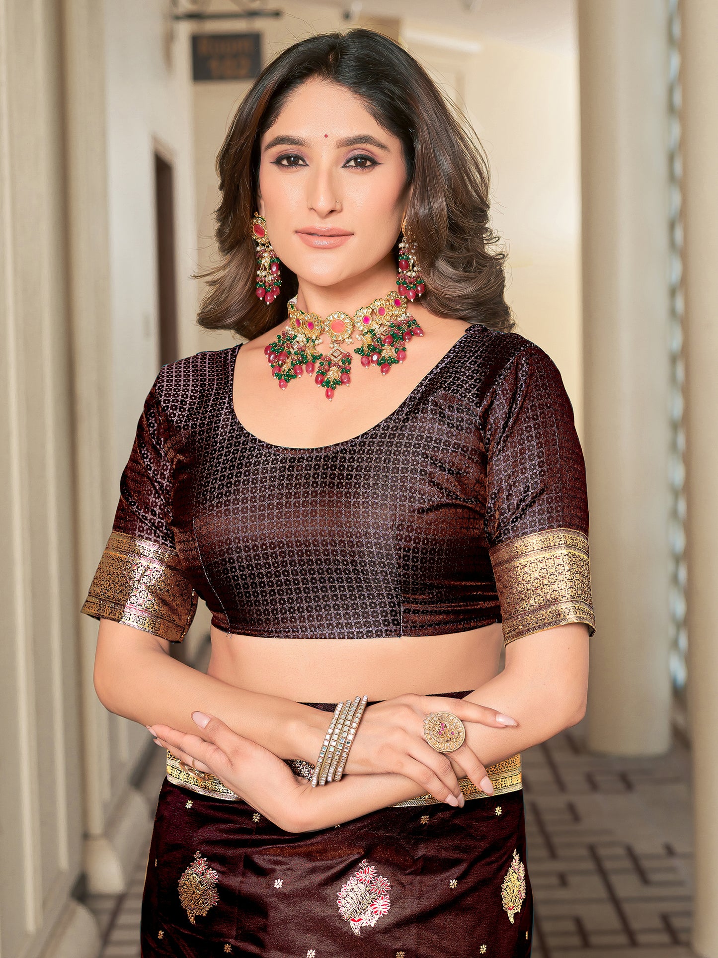 Woven Banarasi Jacquard, Satin Silk Blend Saree With Unstitched Blouse (Maroon)