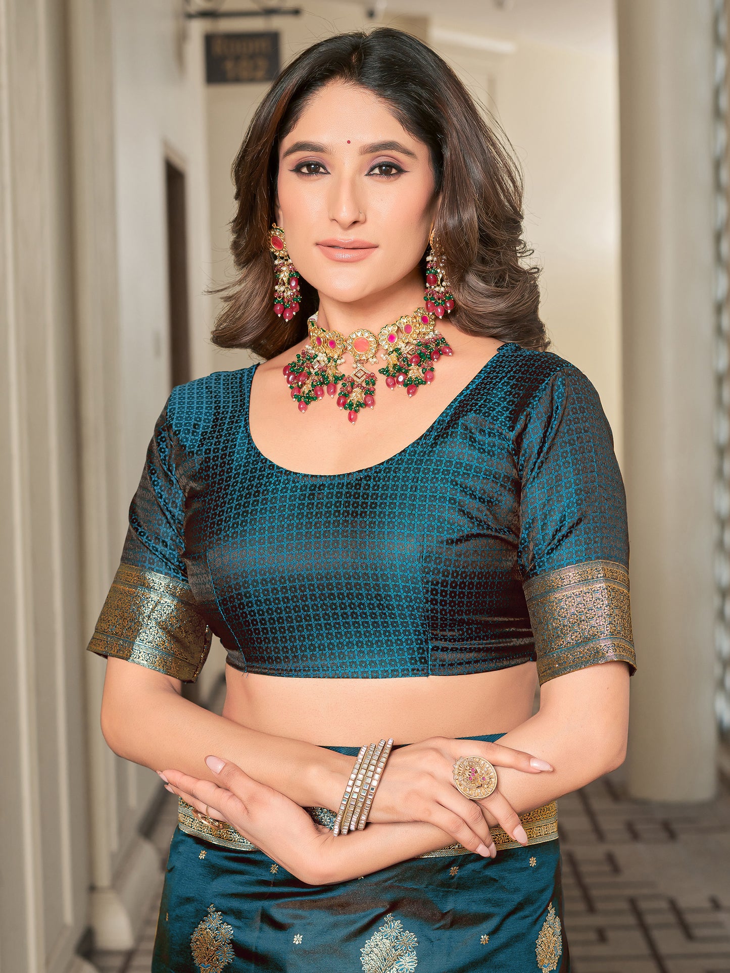 Woven Banarasi Jacquard, Satin Silk Blend Saree With Unstitched Blouse (Firozi)